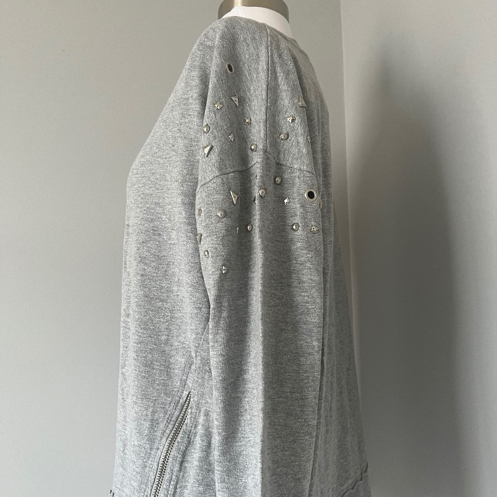 NWT JOE’S Distressed Gray Jeweled Studded Long Sleeve Relaxed Sweatshirt Top S‎ - Picture 4 of 10